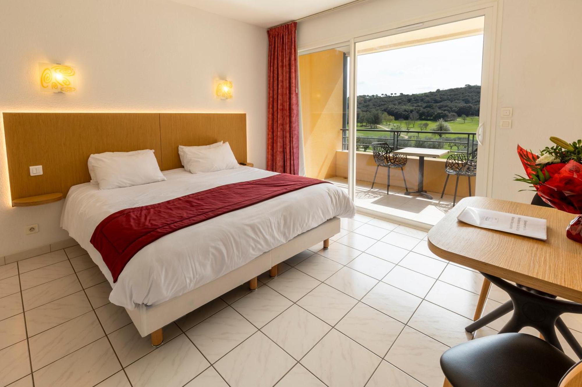 Du Golf Apartment *